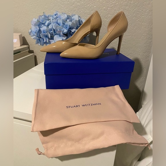 Stuart Weitzman - Picture 5 of 5